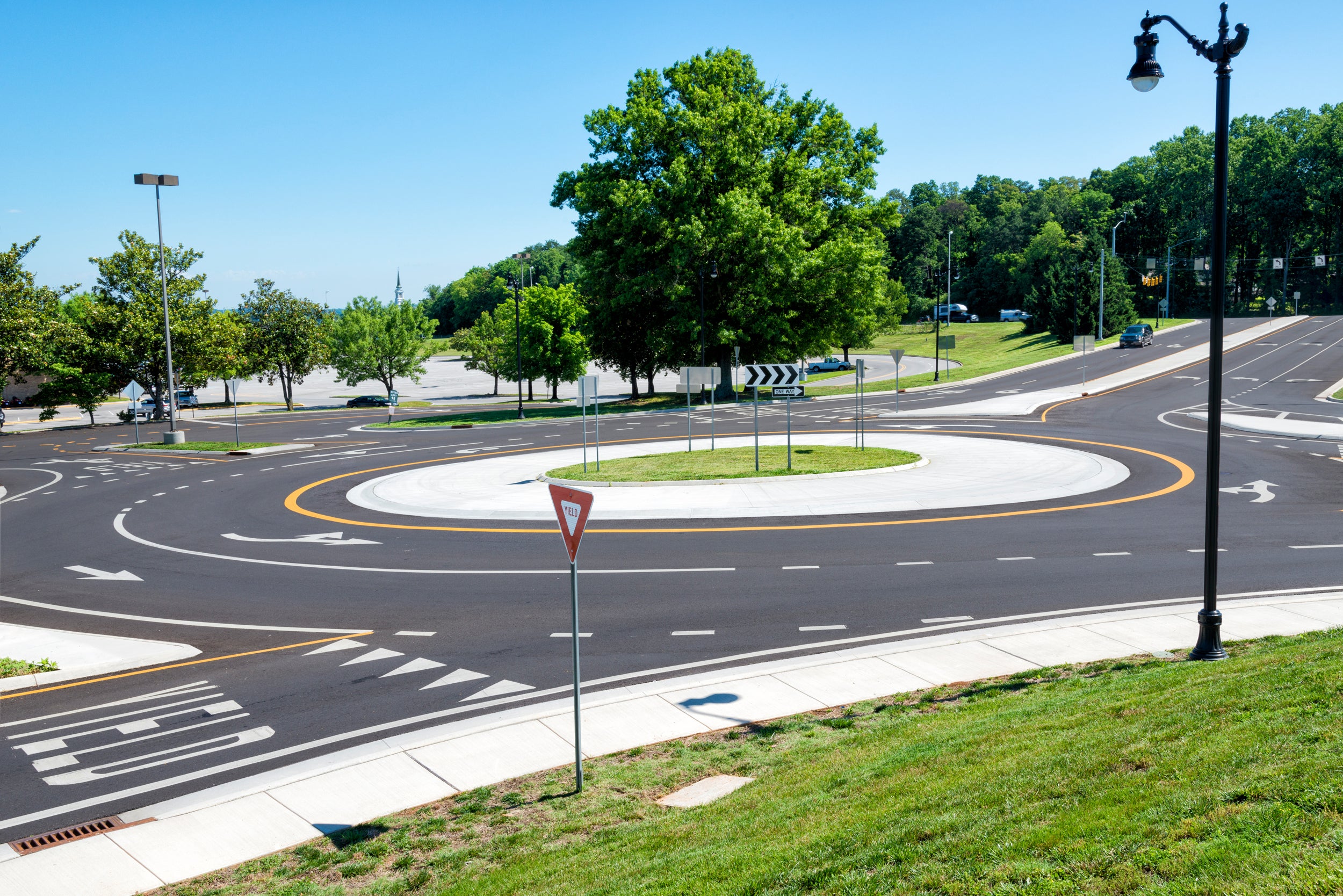 Roundabouts that replaced traditional intersections have cut the number of injury crashes in half.